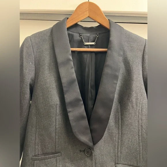 Trina Turk Satin Lapel Fitted Blazer - Picture 3 of 8